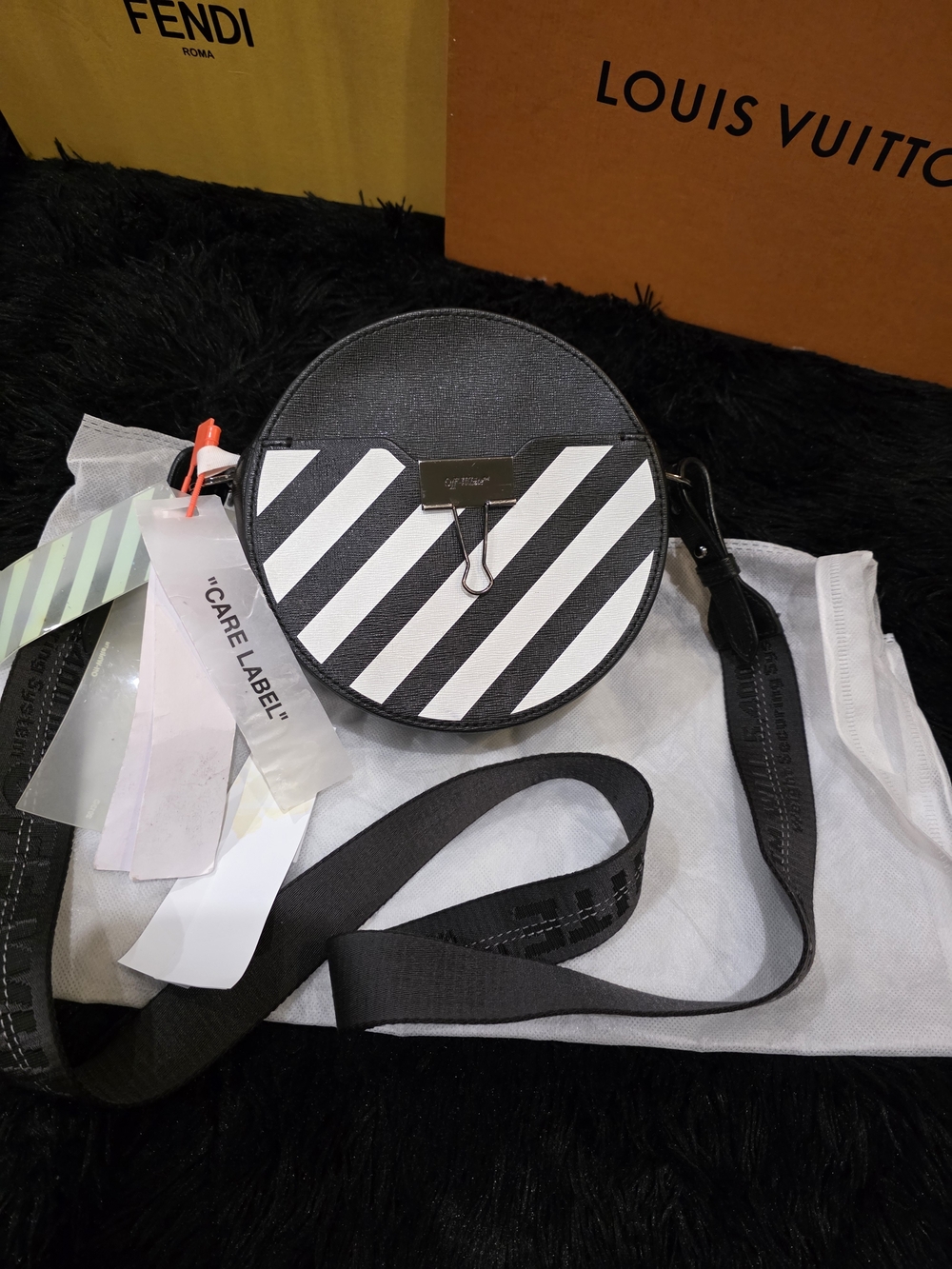 Off-White Diagonal Stripe Round Crossbody Bag in Black & White